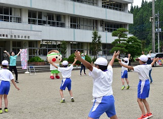 いちご一会ダンスキャラバン隊